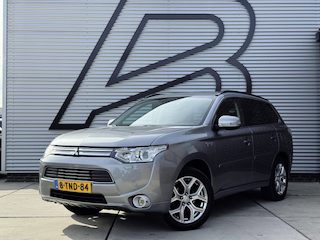 Mitsubishi Outlander 2.0 PHEV Instyle 2e Eigenaar|Schuifdak|Navi|Camera|Clima|Cruise|Stoelverwarming|Leder|Trekhaak|N.A.P|APK tot 07-2027
