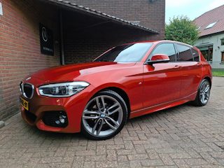 BMW 118i Edition M Sport Shadow Line Apple Carplay / Harman & Kardon / Stoelverwarming / Parkeer Sensoren / Cruise Control