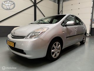 Toyota Prius 1.5 VVT-i Tech Leer|Camera|Keyless|Navi