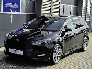 Ford Focus Wagon 1.5 ST-Line 182