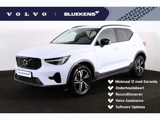 Volvo XC40 B3 Plus Dark - IntelliSafe Assist & Surround - 360º Camera - Harman Kardon audio - Verwarmde voorstoelen & stuur - Parkeersensoren voor & achter - Elektr. bedienb. voorstoelen met geheugen links - Draadloze tel. lader - Standkachel - Extra getint glas - 18' LMV