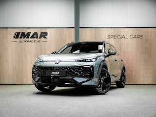 Volkswagen T-Roc R-line Vol uit gevoerde T-Roc R-line mooie kleurstelling
