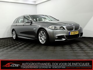 BMW 5-serie Touring 520i Executive M Sport. Navi, Parkeersensoren, Cruise control, Virtual desk, Keyless start, Elektrische achterklep, Lichtmetalen velgen