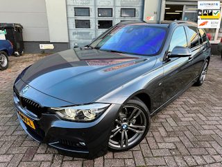 BMW 3-serie Touring 320i 2018 M-SPORT LEDER NAP LUXE CARPLAY