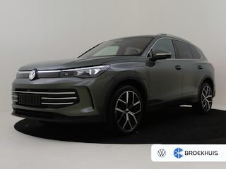 Volkswagen Tiguan 1.5 eHybrid Elegance | Elekt glazen pano-dak | Head-up display | trekhaak uitklapbaar | stoel/stuurverw | Navi | apple carplay | DAB |LED | 20"LMV