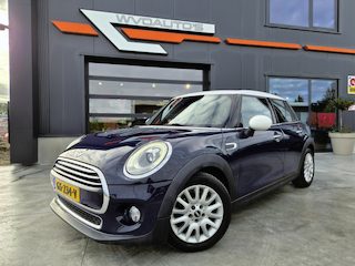 Mini Cooper 5-Deurs 1.5 Chili Business