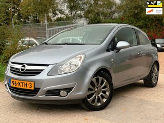 Opel Corsa 1.4-16V '111' Edition AUTOMAAT AIRCO CRUISE