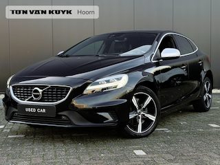 Volvo V40 1.5 T3 Polar+ Sport Panorama dak / parkeersensoren en camera achter / Harman Kardon Audio / stoelverwarming