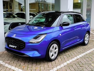 Suzuki Swift 1.2 STYLE SMART HYBRID AUTOMAAT Direct Leverbaar | Tot 10 JAAR GARANTIE! Inclusief € 2.600,- Voorraad Voordeel