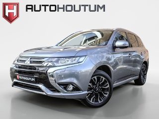 Mitsubishi Outlander 2.0 PHEV Instyle+ | SOH 99% | Trekhaak | Leder | Schuifdak | Achteruitrijcamera