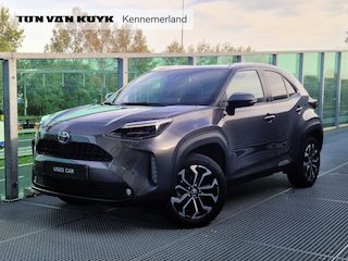 Toyota Yaris Cross 1.5 Hybrid / Automaat / Trekhaak / Achteruitrijcamera / Panorama Dak / Parkeersensoren / Carplay & Android Auto / Stoelverwarming / Head-up Display / Keyless Entry /