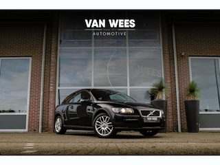 Volvo C30 1.6 Momentum | 2e eigenaar | Origineel Nederlands | Airco | Boordcomputer | 101 pk | Stuurwiel leer | Radio | 16 inch | Dakspoiler | Origineel
