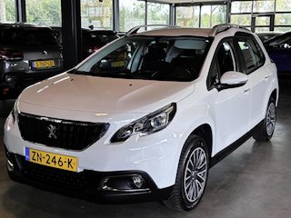 Peugeot 2008 1.2 PureTech Blue Lion CarPlay/Nav