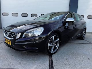 Volvo V60 1.6 T3 R-Design