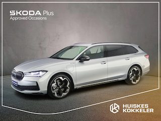 Skoda Superb Sportline Business 1.5 TSI PHEV 204pk DSG Automaat Trekhaak, Adaptive cruise control, LED matrix koplampen, Achteruitrijcamera, Navigatie, Elektrische achterklep