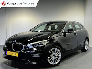 BMW 118i Executive Edition | Sportline | Sportstoelen | Afneembare trekhaak | Cruise Controle | Navigatie |
