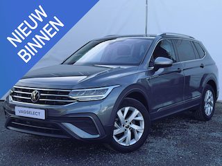 Volkswagen Tiguan 1.5 TSI Life 7p. | Trekhaak | Pano | ACC | Climate