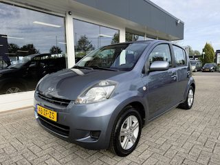 Daihatsu Sirion 2 1.3-16V 100th Anniversary Airco Lichtmetalen velgen
