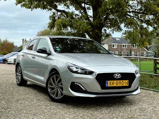 Hyundai i30 Fastback 1.4 T-GDI Premium | Camera + Keyless + Clima Nu € 12.975,-!!!