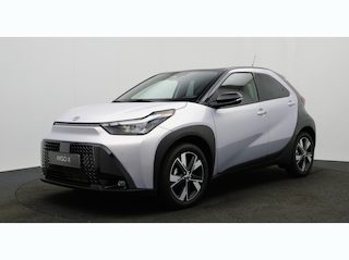 Toyota Aygo Hybrid 115 pulse Automaat ** Stoelverwarming ** Camera ** Carplay ** Keyless