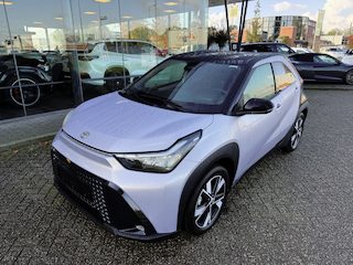 Toyota Aygo Hybrid 115 pulse Automaat ** Stoelverwarming ** Camera ** Carplay ** Keyless