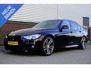 BMW 318i Edition M Sport Shadow Executive/19 Inch/ Carplay/Camera.