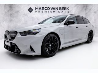 BMW 5-serie Touring | Kreide | Pano | Carbon | Iconic Glow | E-Trekhaak