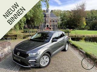 Volkswagen T-Roc 1.0 TSI Style | Camera | Adaptive | CarPLay | Nieuwe Service & APK | Garantie |