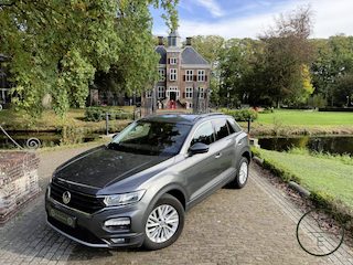 Volkswagen T-Roc 1.0 TSI Style | Camera | Adaptive | CarPLay | Nieuwe Service & APK | Garantie |