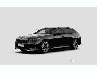 BMW i5 Touring xDrive40 M Sport Pro | Trekhaak | Head-Up | 360 Camera | Harman Kardon | Adaptief Onderstel | ACC | Comfort Access