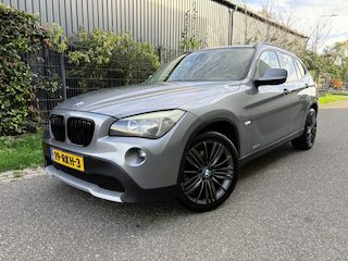 BMW X1 sDrive18i Executive / NAVI / CRUISE / ALPINE / TREKHAAK / YOUNGTIMER / 174dkm! NAP!