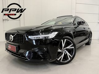 Volvo V90 T8 AWD Ultimate Dark Long Range 455PK PANO/B&W/TREKHAAK/NAPPA-LEER/VENTILATIE+MASSAGE/GOOGLE/HEAD-UP/360CAMERA/19"/CRYSTAL-POOK/ACC/PILOT-ASSIST/EL.A.KLEP/BLACK-OPTIC/NET GROTE OH BEURT GEHAD BIJ VOLVO DEALER