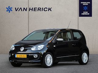 Volkswagen Up 1.0 high up! | Airco | Cruise Control | Parkeersensoren