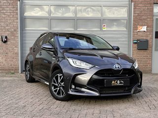 Toyota Yaris 1.5 Hybrid Dynamic Camera/ cruise control