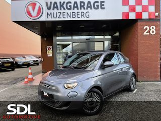 Fiat 500 3+1 Icon 42 kWh 4DRS // LED // DODEHOEK // KEYLESS // CAMERA+SENSOREN // NAVI+CARPLAY // CLIMA //