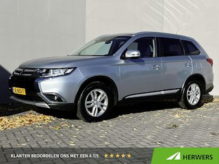 Mitsubishi Outlander 2.0 Business Edition / Automaat / Trekhaak (1.600 KG) / Cruise Control / Airco / Navigatie / Winter&Zomer Bandenset / Keyless /