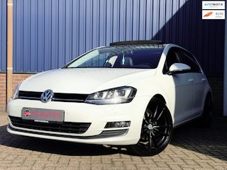 Volkswagen Golf 1.4 TSI ACT Highline Panodak, PDC, Keyless, Led