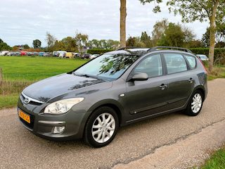 Hyundai i30 CW 1.6i Dynamic Airco APK 02-2027 NAP
