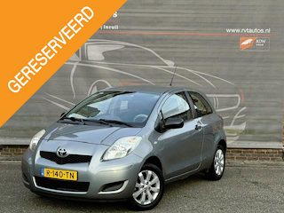 Toyota Yaris 1.0 VVTi Cool Airco,Bleutooht/Navi/Android/Nieuwe apk.