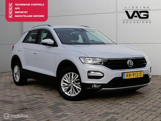 Volkswagen T-Roc 1.0 TSI Style Lane ACC Clima Trekhaak BTW auto