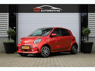 Smart Forfour 18 kWh Pano | Camera | Stoelverwarming | Sfeerverlichting | DAB | LED | Leder