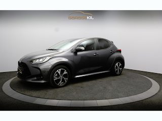Toyota Yaris 1.5 Hybrid 115 Team D Dealeronderh. / Comfort Pakket / Stoelverwarming + stuurverwarming / LED / DAB radio / Smartphone Integratie / Adaptive Cruisecontrol