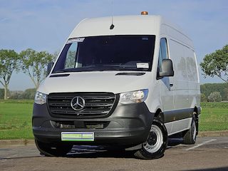 Mercedes-Benz Sprinter 317 L2H2 RWD Automaat Mbux Camera 3 Zits Airco Apple Carplay Euro6 170 PK!