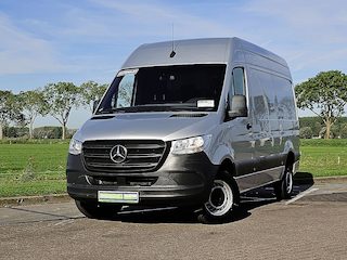 Mercedes-Benz Sprinter 319 L2H2 RWD 3.5t-Trekhaak Automaat 3 Zits Mbux Navi Camera Airco Apple Carplay Parkeersensoren Euro6 190 PK!