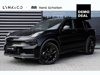 Lynk & Co 01 1.5 More | 360 Graden camera | Actieve LED Koplampen | Schuif-/Kanteldak | Premium Audio By Harman Kardon | Sfeerverlichting | Dodehoekassistent | Adaptieve Cruise Control | Stuurverwarming | Stoelverwarming | Bestuurdersstoel met geheugen | Getint glas | Elektrisch bedienbare achterklep | Draadloos telefoonoplader