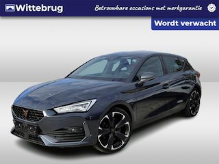 Cupra Leon 1.4 e-Hybrid 245PK VZ Performance / Achteruitrijcamera / Stuur + Stoelverwarming / Full-LED / Keyless / App-Connect