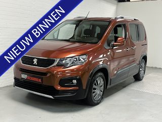 Peugeot Rifter 1.2 Puretech Allure CLIMA / CRUISE / NAVI / CAMERA / TREKHAAK Dis,riem bij 94.000km vervangen