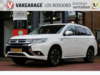 Mitsubishi Outlander 2.0 PHEV Hybride *Instyle+* | Trekhaak | Camera | Schuifdak | Cruise & Climate Control | Stoel & Stuur verwarming | PDC | Leder | Privacy | Navigati