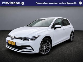 Volkswagen Golf 1.5 eTSI Life Business / LED / Memory seats / Navigatie / Navigatie / App connect /