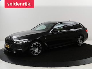 BMW 5-serie Touring 520i M-Sport High Executive | Trekhaak | Camera | Navigatie | Sfeerverlichting | Stoelverwarming | LED |